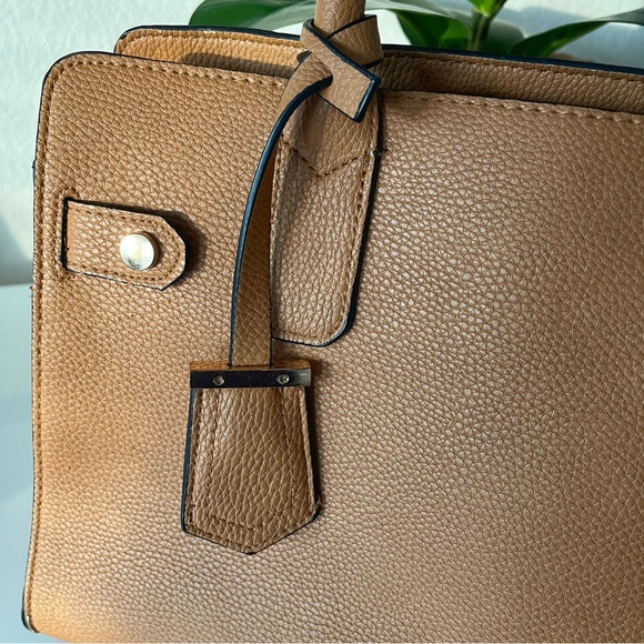 Camel Purse - Picture 8 of 11